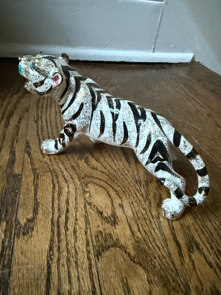MCM White Glittery Tiger 8" long W2286