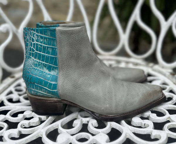 FREE BIRD By Steven Rule Distressed Gray + Turq Leather Bootie Sz: 8