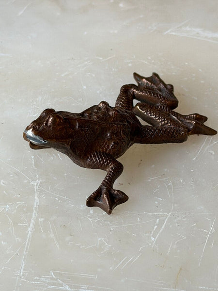 2592 Metal Bronze Color Frog