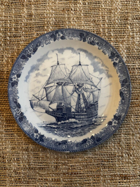 Vintage Alfred Meakin "Fair Winds" Blue Transferware Plate - The Mayflower 7R