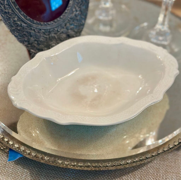 SCALLOPED EDGE IRONSTONE SOAP DISH, GRINDLEY (ENGLAND)