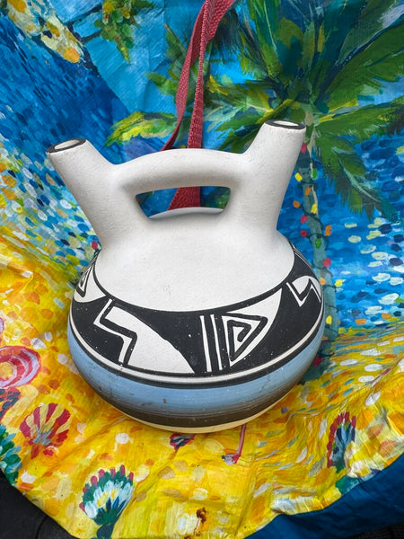 Ute mountain tribe vessel signed R. Root