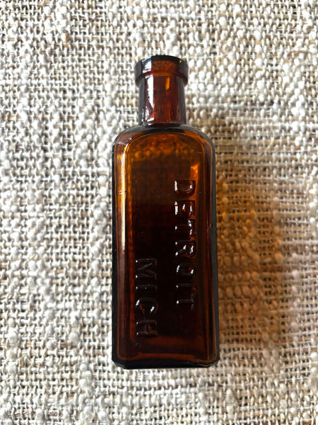 Bryant's Root Beer Extract Bottle Vintage Amber Glass Bottle Detroit Michigan
