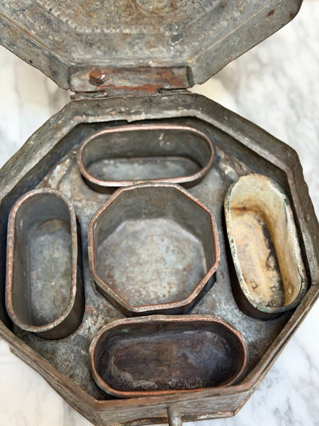 0231 Hand Hammered Antique Metal "Paandaan"