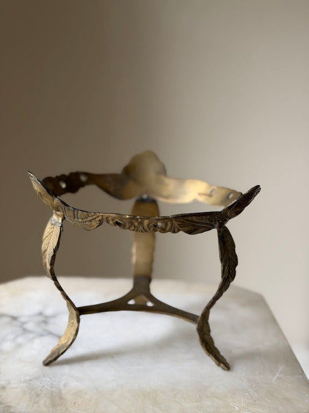 0380 Brass bowl stand
