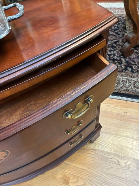 Vintage Lexington Furniture Bow Front Bachelor's Chest 32"w x 30" x 19" IN STORE PICKUP ONLY