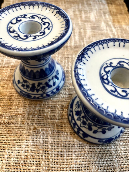 Set of 2 Vintage Blue and White Chinoiserie Candlestick Holders