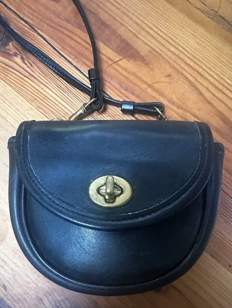 Vintage COACH Mini Turnlock Bag/Belt Bag Black Leather #9826 Firm