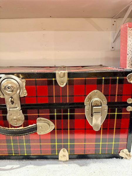 JFV ~ Vintage rare Skotch Plaid trunk 30 wide 12 tall 16 deep IN STORE PICKUP ONLY