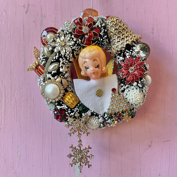 Moxie - 4" Red & Gold Angel Center Assemblage Wreath