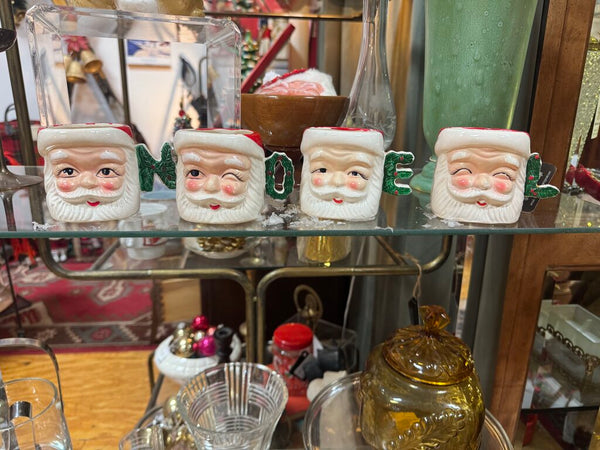 Set of 4 NOEL Santa Mugs H4092
