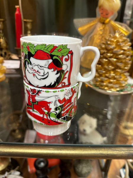 Pair of Stacking Vintage Holiday Mugs H4094