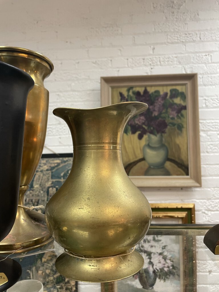 8" Brass Vase W0506