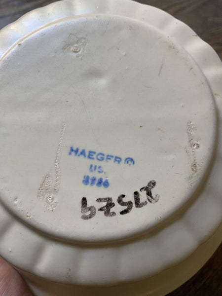Haeger Cream Bowl 8.5" Diam x 3.5" tall W1020