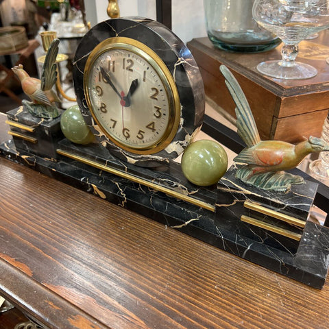 Vintage Art Deco Marble/Onyx Mantel Clock. -AS IS-