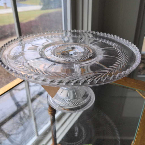 Pretty Vintage Etched Glass Pedestal Cake Plate 9x5. IN STORE PICK UP ONLY